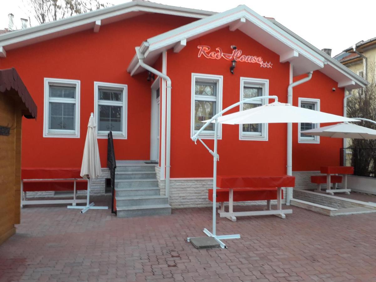 فندق Red House كيوستينديل المظهر الخارجي الصورة