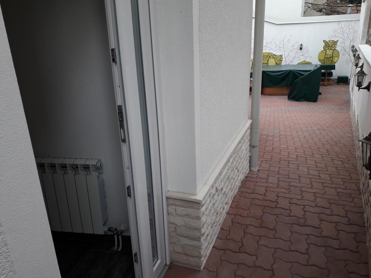 فندق Red House كيوستينديل المظهر الخارجي الصورة