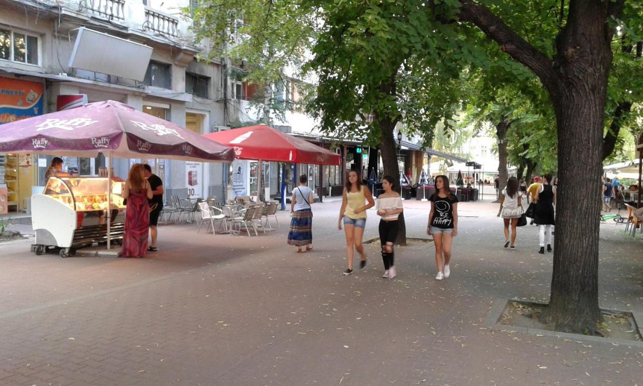 فندق Red House كيوستينديل المظهر الخارجي الصورة